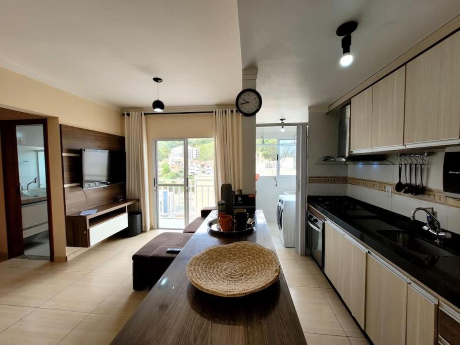 Grande Apt No Centro C/ Cozinha Completa Varanda Посус-ди-Калдас Экстерьер фото